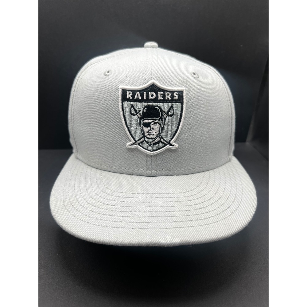 New Era 59FIFTY Las Vegas Raiders Fitted Hat Grey NFL Shield Cap Size 7 3/8